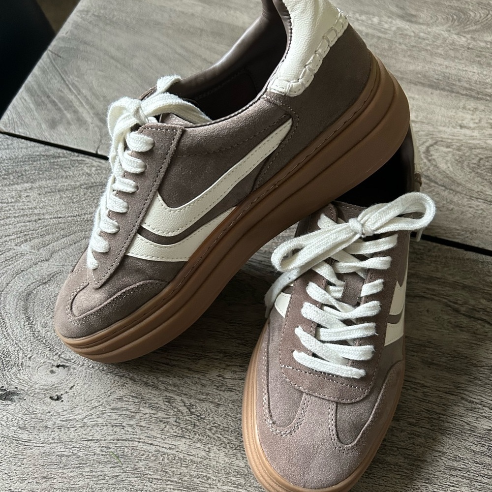 Steve Madden Dodge Taupe Sneakers W 8.5 Like New! - Picture 5 of 6